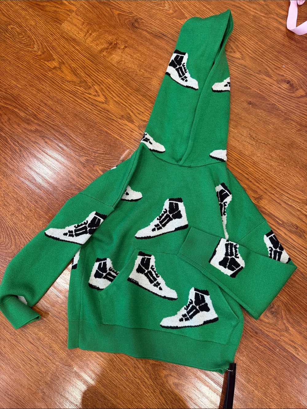 AMIRI Green Hoodie with White & Black Sneaker Motifs boya kids 6 years old